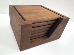 Posavasos de nogal Posavasos de madera funcionales construidos para un uso duradero por artesanía de media luna - Product Image 2