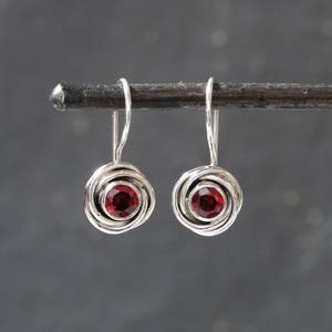 Qualité supérieure à la mode solide 925 en argent Sterling avec grenat rond naturel pierres précieuses goutte et balancent femmes boucles d'oreilles bijoux - Product Image 1