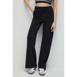 Pantalon de survêtement à jambes larges en tissu modal, toucher doux et soyeux, sans plis - Product Image 3