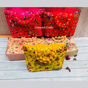 Bolsos de trabajo con parche Meenakari hechos a mano indios bordados Gotta Patti bolsos de trabajo para fiesta de boda y recuerdo de devolución - Product Image 3