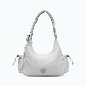 Sac à bandoulière en tissu froissé de qualité supérieure avec fermeture éclair, sangle réglable et rangement fonctionnel - Product Image 2