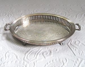Juego de 2 bandejas de servicio de Metal dorado y plateado de diseño clásico para decoración de mesa de Hotel para el hogar Proveedores al por mayor - Product Image 1