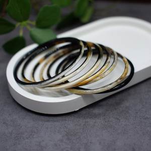 Brazalete lacado de cuerno de búfalo natural genuino de Color Natural, brazalete de cuerno, regalo para mujer, brazalete apilable, regalo para el Día de la madre - Product Image 2