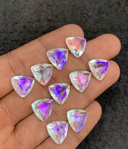 Quartz arc-en-ciel pierre précieuse Quartz arc-en-ciel naturel coupe à facettes trillion forme pierre précieuse 12 MM 10 pièces de haute qualité en gros - Product Image 2