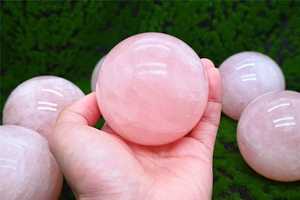 Esfera de Cuarzo Rosa, Bola de Cristal Pulida, Bolas de Cristal Natural, Piedras Curativas de Gemas, Hechas a Mano, Ecológicas - Product Image 5