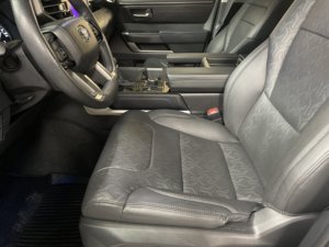 โตโยต้า ทันดรา ปี 2024 มือสอง สภาพดี ขับเคลื่อน 4 ล้อ รุ่น SR5 เครื่องยนต์ทวินเทอร์โบ V6 3.4 ลิตร - Product Image 4