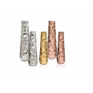 แจกันดอกไม้ทองเหลืองคู่บารมีงานฝีมือตกแต่งผลงานชิ้นเอกสำหรับตกแต่งห้องนั่งเล่นและโต๊ะรับประทานอาหารที่หรูหรา - Product Image 1