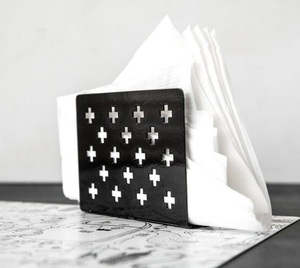 Porte-mouchoirs en métal sur pied élégant pour la cuisine moderne ou la salle à manger avec construction durable et finition de qualité supérieure - Product Image 5