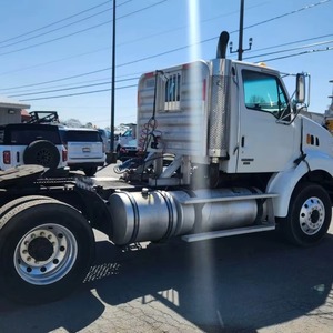 Camión de Transporte de Carga a Larga Distancia con Cabina Diurna de Eje Único, Listo para Trabajar - Product Image 3
