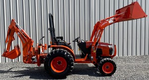 Tracteur agricole Kubota B3300 4x4 pas cher avec chargeur avant et arrière - Product Image 5