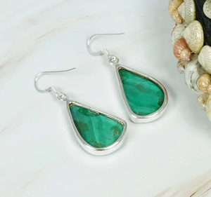 Boucles d'oreilles pendantes en argent sterling 925 faites à la main en malachite verte en forme de poire bijoux en pierres précieuses pour les mariages et les anniversaires - Product Image 4