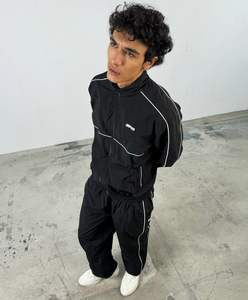 เสื้อยืดพิมพ์ลายกราฟิกขนาดใหญ่แนววินเทจสำหรับผู้ชายชุดวอร์มผ้าฝ้ายและไนลอนไซส์พิเศษสำหรับสไตล์นิวยอร์ก - Product Image 1