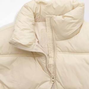 Chaqueta acolchada recortada Latte duradera y acogedora para Mujer | Elegante abrigo corto de invierno para uso diario - Product Image 5