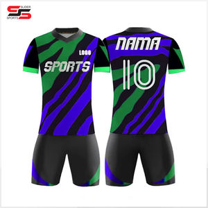 Ensemble d'uniformes vierges sans logo en polyester à séchage rapide sublimation fabricant maillot de football personnalisé pour hommes - Product Image 5