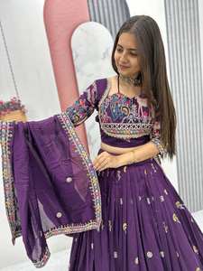 Elegante pesado puro Vichitra completamente cosido listo para usar indio paquistaní Lehenga Chaniya Choli Set Trending Purple Wine Color - Product Image 4