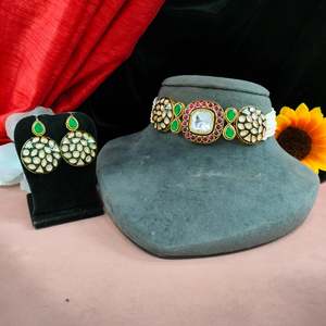 Juego de gargantilla de moissanita y Kundan sin cortar de la mejor calidad, fusión moderna de tradición atemporal para celebraciones - Product Image 4