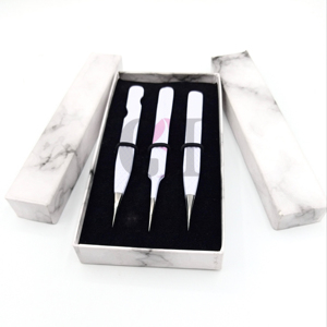 แหนบต่อขนตาสแตนเลสด้ามจับเพชรแบบตรงเคลือบผงสีขาวอุปกรณ์เสริมความงามออกแบบโลโก้ได้ตามต้องการ - Product Image 1