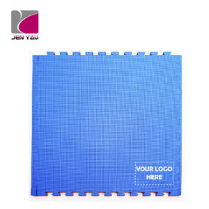 Tapis d'entraînement à double face à motif croisé avancé, 100x100cm, 2cm d'épaisseur, surface imperméable pour l'entraînement intensif de MMA, de boxe et de arts martiaux - Product Image 6