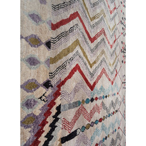 พรมไหมทอมือลายเรขาคณิตสีงาช้าง แมนชาฮา รูปทรงสี่เหลี่ยมผืนผ้า สำหรับห้องนั่งเล่น พรมวิสโคสแบบจิ๊กซอว์สำหรับทางเดิน รุ่น Luv-625 สำหรับวัยรุ่น - Product Image 3