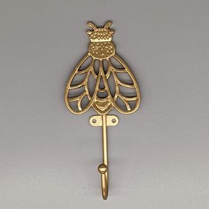 Crochets muraux en laiton rustique pour les maisons de style campagnard offrant un support de suspension fiable pour les besoins quotidiens à l'intérieur et à l'extérieur - Product Image 1