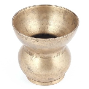 Bol à cracher en laiton pur vintage avec finition polie à des fins décoratives, article décoratif arabe de haute qualité Peekdaan - Product Image 3