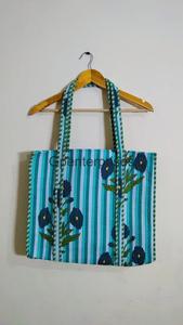 Venta al por mayor bolso de algodón hecho a mano con diseño floral bordado acolchado bloque de mano impreso bolsos de hombro de compras para las mujeres - Product Image 5