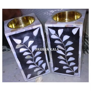 Quemador Bakhoor de madreperla hecho a mano de forma cuadrada de diseño único para decoración del hogar y regalos corporativos Proveedor de fines - Product Image 1