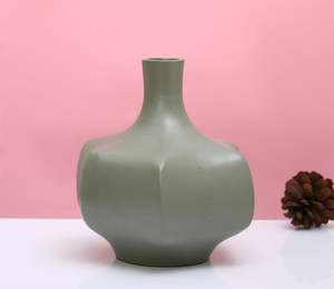 แจกันดอกไม้ทันสมัยที่ไม่ซ้ำใครแจกันอะลูมิเนียมเคลือบผงเคลือบเงาสำหรับตกแต่งบ้านไม่รวมดอกไม้ - Product Image 4