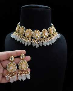 Ensemble tour de cou et collier Kundan indien de haute qualité avec boucles d'oreilles plaquées or fabricant direct pour bijoux de mariage - Product Image 1