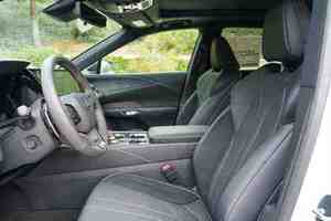 Toyota RX 500h F Sport Performance Hybrid 2023, poco uso, bajo kilometraje, sin problemas mecánicos, listo para conducir - Product Image 3