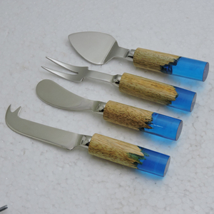 Ensemble de 4 couteaux à beurre en bois et en résine en acier inoxydable de conception unique Offre Spéciale pour la vente internationale avec un prix d'usine abordable - Product Image 5