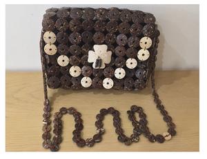 Vente en gros de sacs fourre-tout faits à la main pour plage d'été Boho pour femme en coquille de noix de coco à partir de 99 données dorées vietnamiennes - Product Image 6