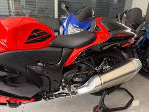 SUPER SEPTIEMBRE: Motocicleta Nueva a Precio Accesible, 1340cc GSX-1300R 23 MY 2023, Completamente Inspeccionada - Product Image 4