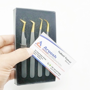 Juego de pinzas de pestañas negras con punta dorada al por mayor, pinzas de extensión de pestañas sostenibles con logotipo personalizado de acero inoxidable de alta calidad - Product Image 4