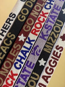 Correa de diseñador para bolso con cuentas y patrones modernos brillantes, perfecta para mejorar la apariencia de bolsos tote, bandoleras y bolsos de hombro. - Product Image 2