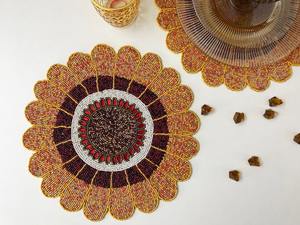 แผ่นรองจานรูปดอกกุหลาบ งานปักมือประดับลูกปัด หรูหรา เป็นมิตรกับสิ่งแวดล้อม สำหรับใช้ในบ้าน ชิ้นเดียว ดีไซน์ใหม่ - Product Image 3