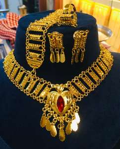 Conjunto de pendientes de collar de cobre chapado en oro de 24 quilates de moda Vintage de inspiración italiana enviado directamente a EE. UU. Francia España Turquía Comoras - Product Image 1