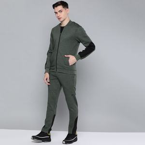 Conjunto Deportivo de Alta Calidad para Correr, Pantalones Deportivos y Sudadera con Capucha Estampados Personalizados para Hombre - Product Image 2