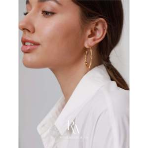 Orecchini a Cerchio Grandi Placcati Oro Leggeri, Stile Vintage, Spessi, a Forma di Bambù, Inossidabili, Regalo per Lei - Product Image 3