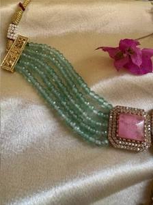 Elegante Juego de Aretes y Gargantilla Polki Kundan Chapados en Oro Mate, Modernos para Fiestas, Bodas, Aniversarios, Hechos de Latón - Product Image 2