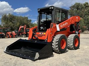 รถตักล้อยาง KUBOTA รุ่น SSV75PHC แบบตีนตะขาบ มาตรฐานยูโร 5 และ EPA พร้อมรถตักหลังขุดดินและรถตักหน้า - Product Image 6