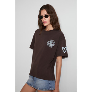 GRIMELANGE SAHARA Camiseta de mujer 100% algodón orgánico con estampado de vainilla suave - Product Image 6