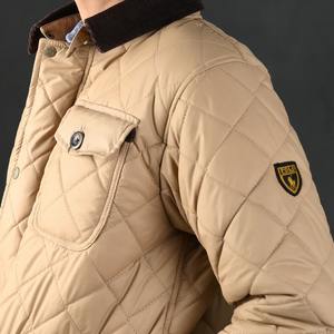 Veste Aura Horizon beige de luxe pour homme, légère, de haute qualité, élégante, pour temps froid, rembourrée, respirante, devant - Product Image 5