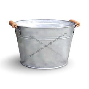Elegante cubo de hielo de metal galvanizado ovalado con asas de madera perfecto para fiestas, eventos y almacenamiento de bebidas al aire libre - Product Image 3