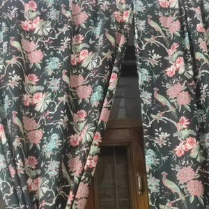 Élégant noir imprimé d'oiseaux floraux 100% rideaux en coton taille personnalisée prix de gros - Product Image 1