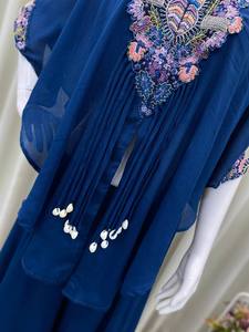 NOUVELLE TENDANCE TROIS PIÈCES INDO WESTERN AVEC SEQUENCE BRODÉE DÉTAILS DE TRAVAIL BLOUSE TISSU AIR TEX CHINNER MICRO - Product Image 4