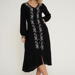 ชุดเดรสผ้าลินินสีดำสุดหรูสำหรับผู้หญิงและเด็กผู้หญิง คุณภาพสูง พร้อมงานปัก 3 มิติสวยงาม แขนสั้น เอวธรรมชาติ ไซส์ XL - Product Image 1