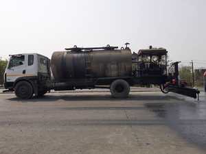 LAL'S รถบรรทุกติดตั้งน้ำมันดินแรงดันจำหน่ายยางมะตอยจำหน่ายรถบรรทุกสำหรับการบำรุงรักษาถนนน้ำมันดิน SPREADER - Product Image 2