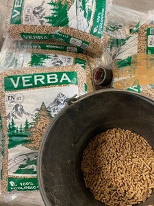 Pellets de madera de pino EN de alta calidad, tamaño 6mm 8mm, precio bajo, pellets de biomasa exportados a nivel mundial, precio barato - Product Image 4