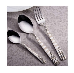 ชุดมีดโลหะมาตรฐานขัดเงาทองแฮนด์เมดชุดเครื่องใช้บนโต๊ะอาหาร - Product Image 5